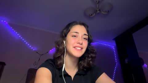 Snapshot of shantellemagnotta chatting on October 29, 2025, 9:16 pm Shantel online show from October 29, 2025, 9:16 pm