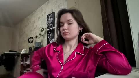 Nika online show from May 4, 2026, 10:28 pm