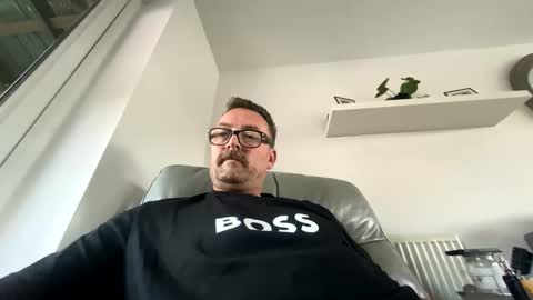 Snapshot of sharksboy16 chatting on October 5, 2025, 6:56 am Sharksboy online show from October 5, 2025, 6:56 am