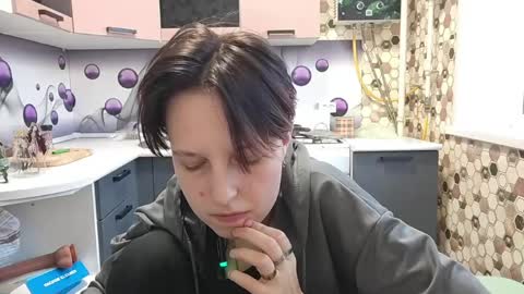 Snapshot of sharleenyodis chatting on June 8, 2026, 5:02 pm Sara online show from June 8, 2026, 5:02 pm