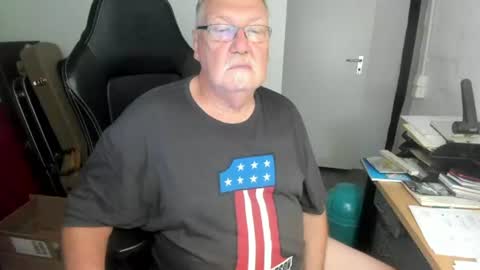 sharlots_pet online show from July 30, 2026, 11:31 am