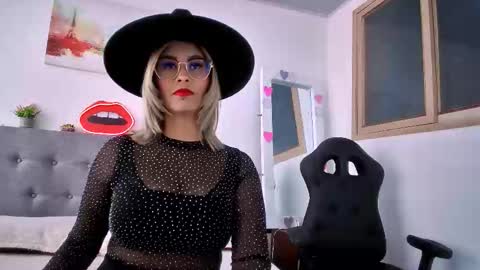 Snapshot of sharlott_3 chatting on February 6, 2026, 1:47 pm sharlott_3 online show from February 6, 2026, 1:47 pm