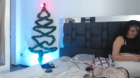 Sara online show from December 13, 2024, 8:04 pm