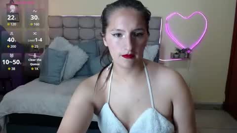 Snapshot of sharon_makelove chatting on June 16, 2026, 7:27 pm ESTEFI online show from June 16, 2026, 7:27 pm