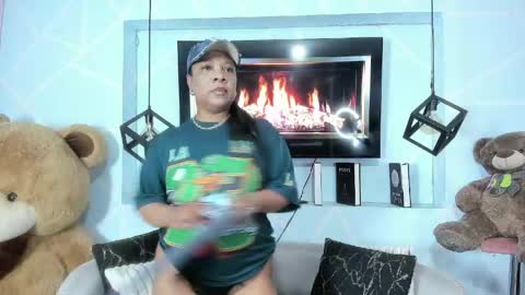 Snapshot of sharon_noa chatting on April 28, 2026, 2:11 pm Sharon Noa online show from April 28, 2026, 2:11 pm