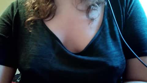 Shay online show from October 17, 2025, 4:42 pm