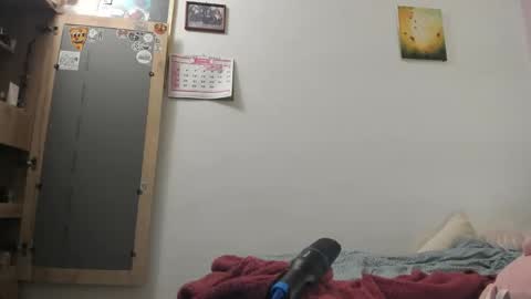 Snapshot of shauneefoxx_ chatting on April 5, 2026, 12:13 pm shauneefoxx_ online show from April 5, 2026, 12:13 pm