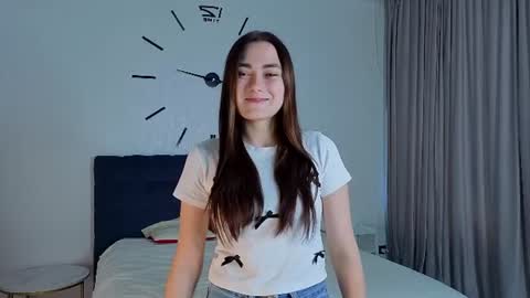Snapshot of shavonneuriegas chatting on July 25, 2026, 4:04 pm Emma online show from July 25, 2026, 4:04 pm