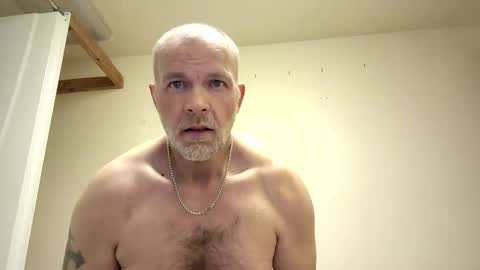Snapshot of shawnford734 chatting on April 19, 2026, 2:27 pm shawnford734 online show from April 19, 2026, 2:27 pm