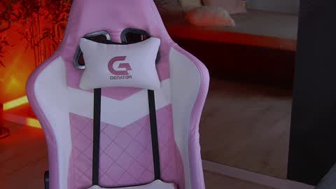 Snapshot of shayblonde chatting on January 5, 2025, 9:36 pm shayblonde online show from January 5, 2025, 9:36 pm