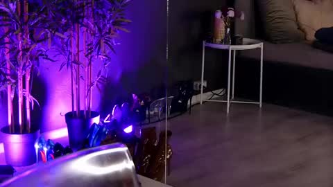 Snapshot of shayblonde chatting on March 6, 2025, 2:19 am shayblonde online show from March 6, 2025, 2:19 am