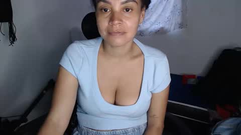 Shayna online show from January 15, 2026, 10:02 pm