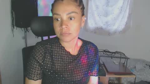 Shayna online show from February 14, 2026, 9:22 pm