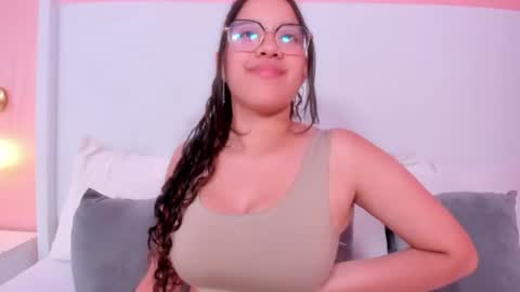 Snapshot of shayra_alina chatting on June 25, 2026, 5:28 pm shayra_alina online show from June 25, 2026, 5:28 pm