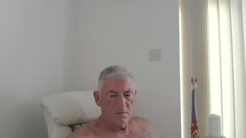 Snapshot of she52 chatting on June 26, 2026, 5:39 pm she52 online show from June 26, 2026, 5:39 pm