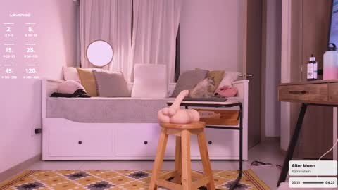 Laura c online show from January 12, 2025, 6:49 am