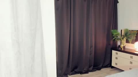 Violet online show from December 21, 2024, 2:04 pm