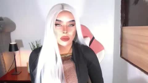 sheenafrost online show from March 21, 2026, 5:38 pm