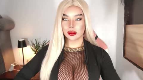 sheenafrost online show from March 24, 2026, 6:18 am