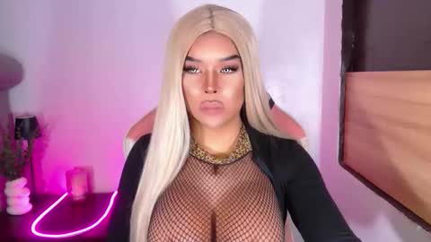 sheenafrost online show from April 10, 2026, 1:11 am