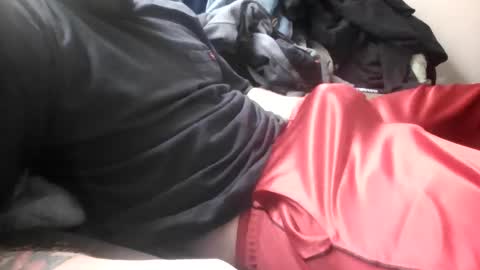 Snapshot of sheepydoggy45 chatting on December 14, 2025, 4:45 pm sheepydoggy45 online show from December 14, 2025, 4:45 pm