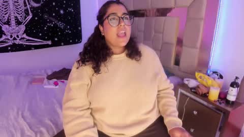 Snapshot of sheeylaroee chatting on March 1, 2025, 6:03 am Heidy online show from March 1, 2025, 6:03 am