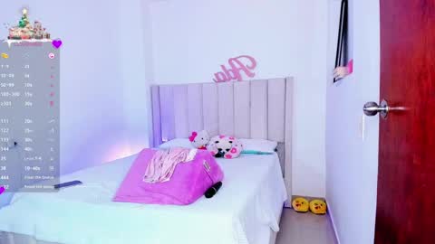 Danna   online show from December 31, 2024, 6:59 am