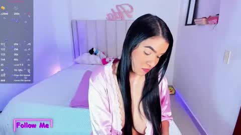 Danna   online show from October 6, 2025, 3:37 am