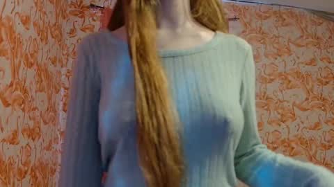 Snapshot of shelikessoymilk chatting on February 16, 2026, 8:16 pm Erika online show from February 16, 2026, 8:16 pm