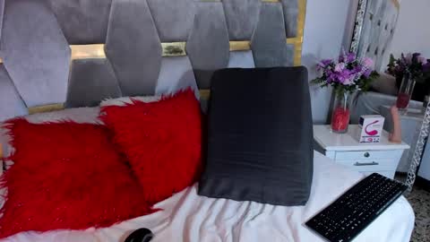 shellbydior online show from March 8, 2025, 11:18 pm