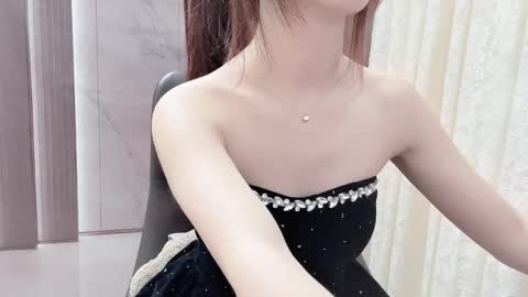 Snapshot of shellysan chatting on April 14, 2026, 3:18 pm Shelly online show from April 14, 2026, 3:18 pm