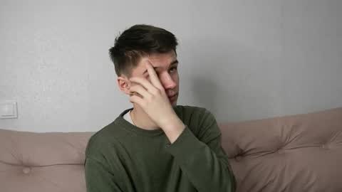 Max online show from November 24, 2025, 3:28 am