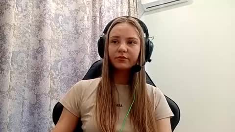 Lisa online show from November 26, 2025, 6:25 am