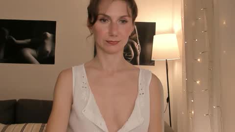 shesleepsnaked online show from March 8, 2026, 4:00 pm