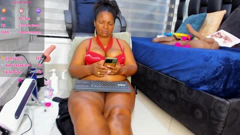 Snapshot of sheyla__ebony chatting on May 8, 2026, 11:43 pm sheyla__ebony online show from May 8, 2026, 11:43 pm