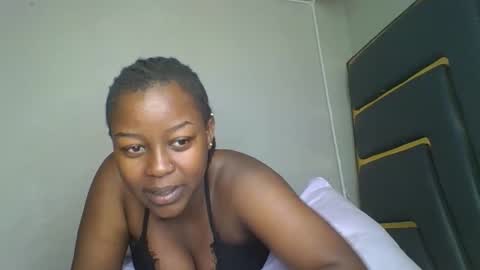 shinabae5 online show from December 2, 2025, 9:58 am