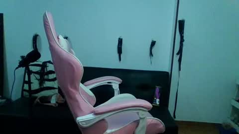 Shinee online show from February 12, 2025, 4:54 am