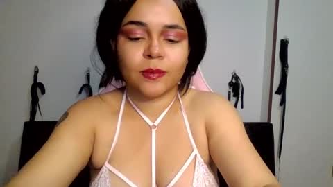 Shinee online show from February 26, 2025, 2:04 am