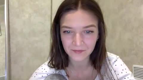 Snapshot of shining_pearl chatting on April 26, 2026, 5:43 pm Jesica online show from April 26, 2026, 5:43 pm