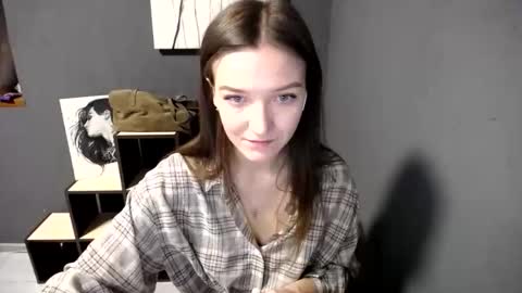 Snapshot of shining_pearl chatting on May 26, 2026, 6:31 am Jesica online show from May 26, 2026, 6:31 am