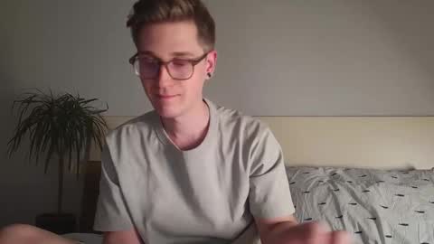 Matthew online show from December 19, 2025, 8:16 pm