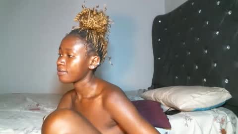 Shi-ro online show from December 15, 2025, 5:34 am