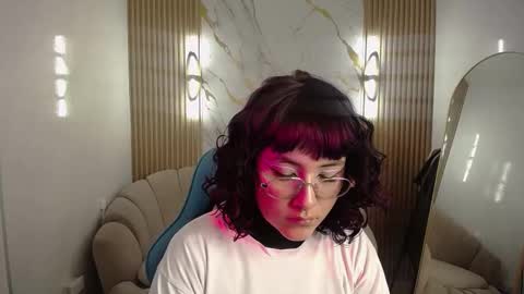 shizuko_b online show from October 8, 2025, 3:04 am