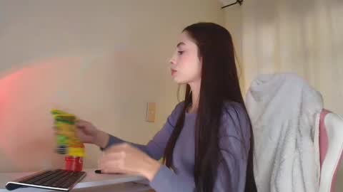 Snapshot of shkendall chatting on October 14, 2025, 5:03 pm kendal online show from October 14, 2025, 5:03 pm