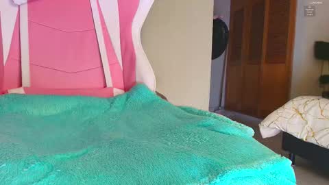 Snapshot of shkendall chatting on January 10, 2026, 10:39 am kendal online show from January 10, 2026, 10:39 am