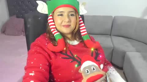 Snapshot of shofia_beltran chatting on December 25, 2024, 11:20 pm Shofia Beltran online show from December 25, 2024, 11:20 pm