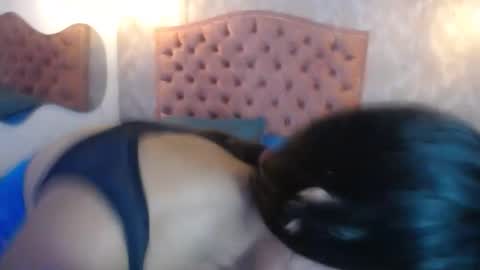 shofia_bueno online show from April 17, 2026, 2:09 pm