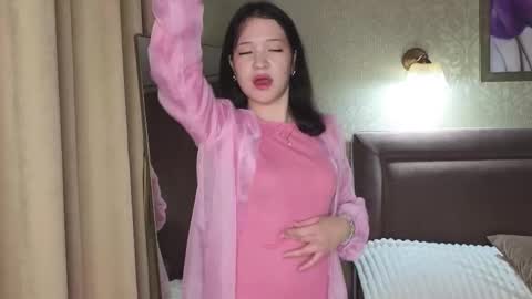 Lana online show from November 4, 2025, 5:23 pm