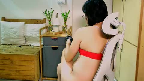 Snapshot of shootingcumts chatting on May 13, 2026, 12:19 am Mori online show from May 13, 2026, 12:19 am