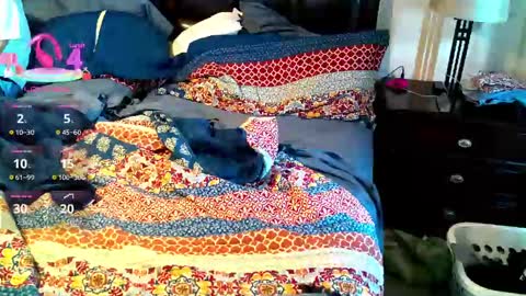 Snapshot of shortstuff79 chatting on October 5, 2025, 7:56 pm shortstuff79 online show from October 5, 2025, 7:56 pm